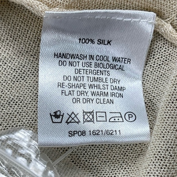 Fenn Wright Mason Cardigan Sweater Womens 16 Cream Beige 100% Silk Top Closure - Picture 8 of 10